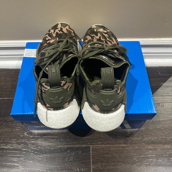 Adidas Junior NMD_R1 Shoes - Picture 2 of 9